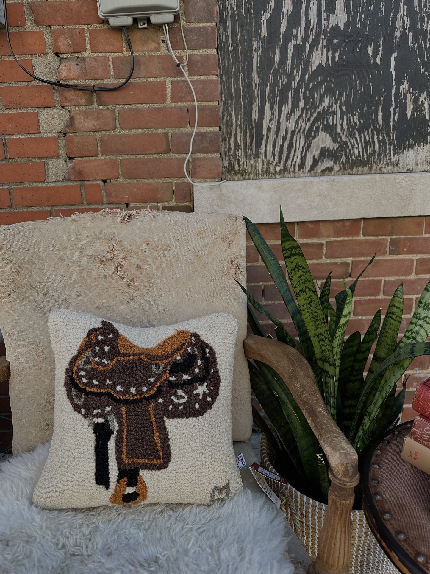 SADDLE UP || throw pillow