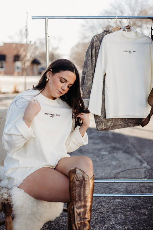 MAIN STRRET MUSE || embroidered tee