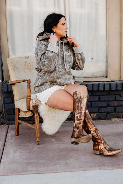 MAIN STREET MUSE || Camo Sweatshirt