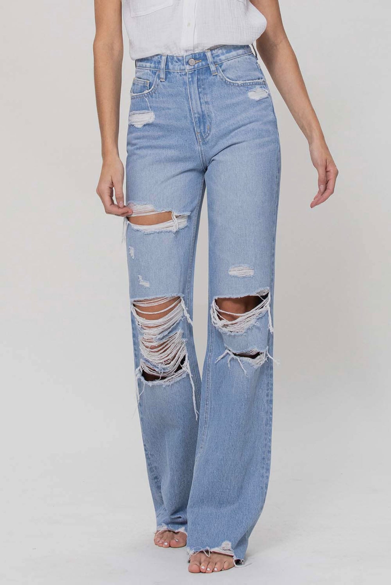 Hotter Than That | 90s wide leg distressed jeans