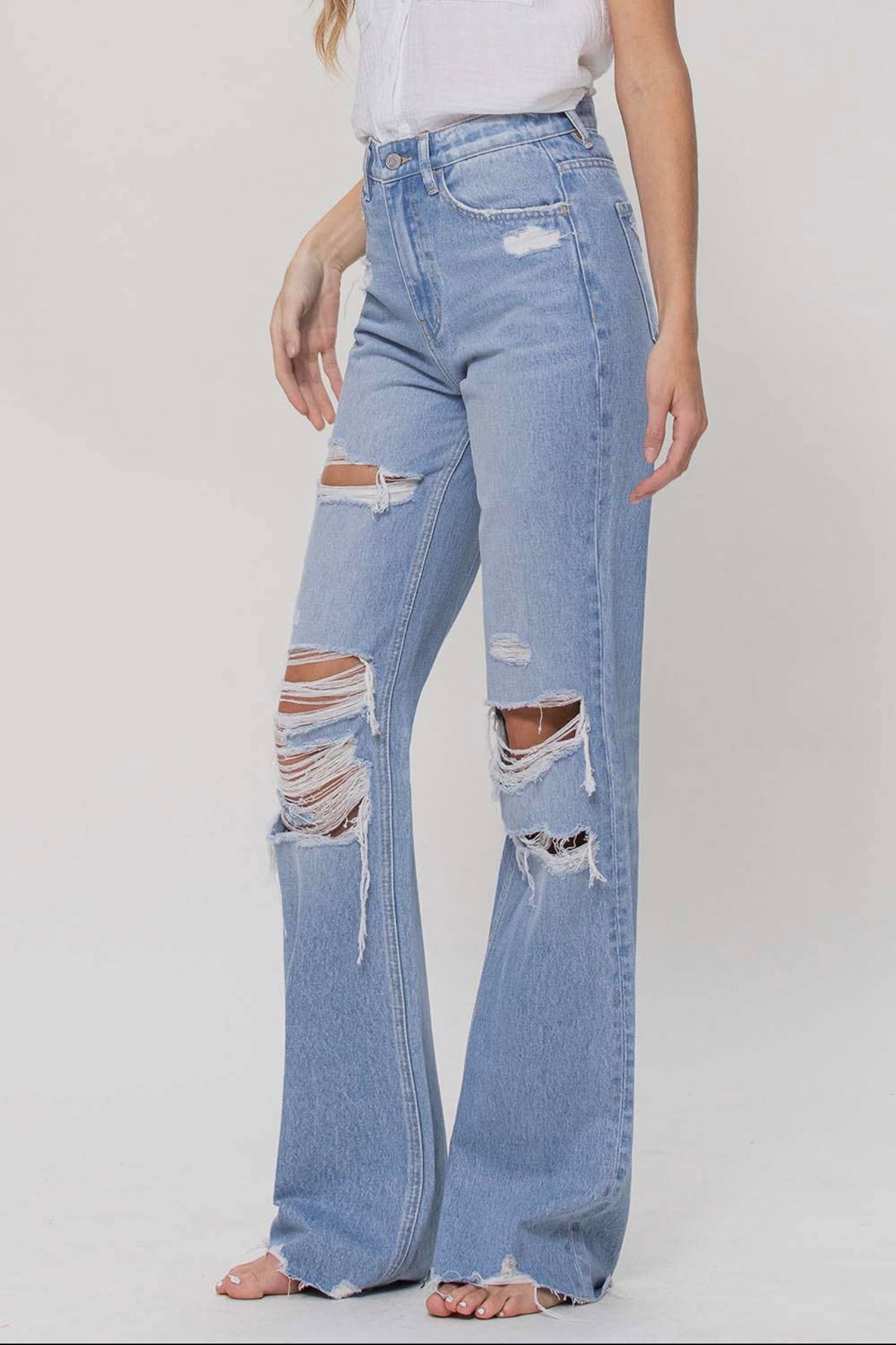 Hotter Than That | 90s wide leg distressed jeans
